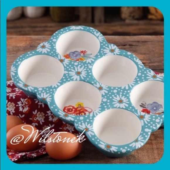 The Pioneer Woman Other - 💕Free Gift with Purchase The Pioneer Woman Flea Market muffin baking pan